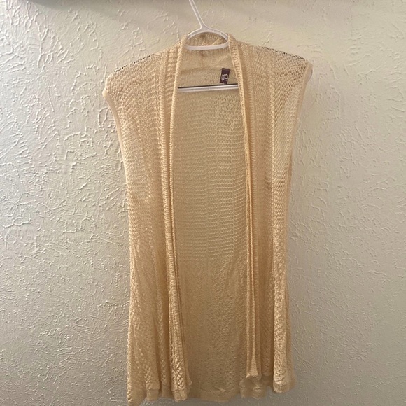 Guess Tan Cabi Knit Sleeveless Sweater - Picture 4 of 7